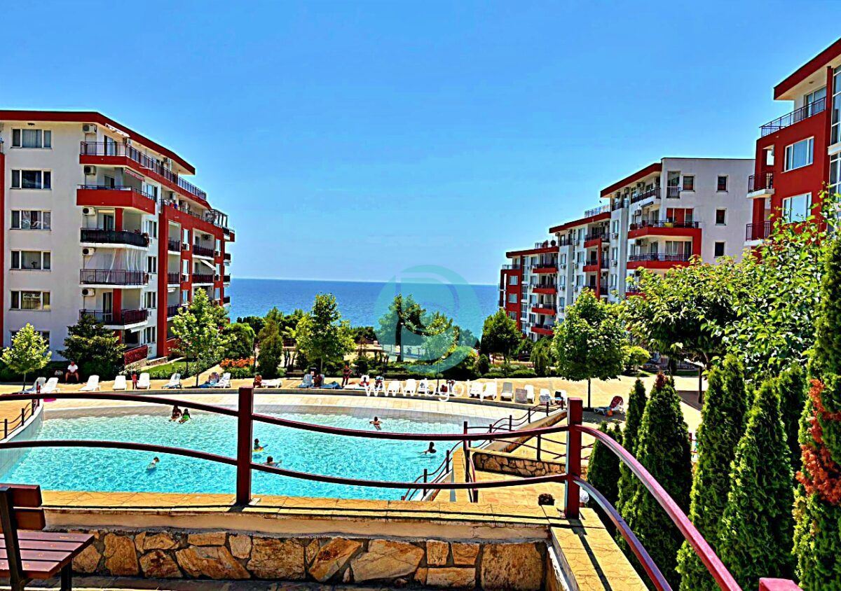 TRZYPOKOJOWE MAISONETTE Z TARASEM I WIDOKIEM NA MORZE W PANORAMA FORT BEACH SVETI VLAS — zdjęcie 2