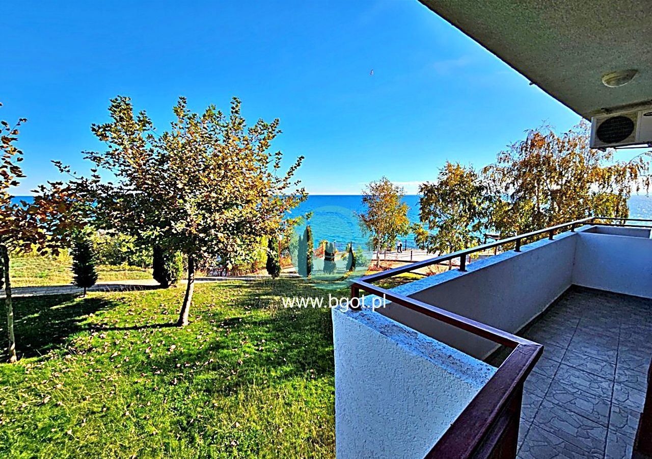 TRZYPOKOJOWE MIESZKANIE Z WIDOKIEM NA MORZE W PANORAMA FORT BEACH SVETI VLAS