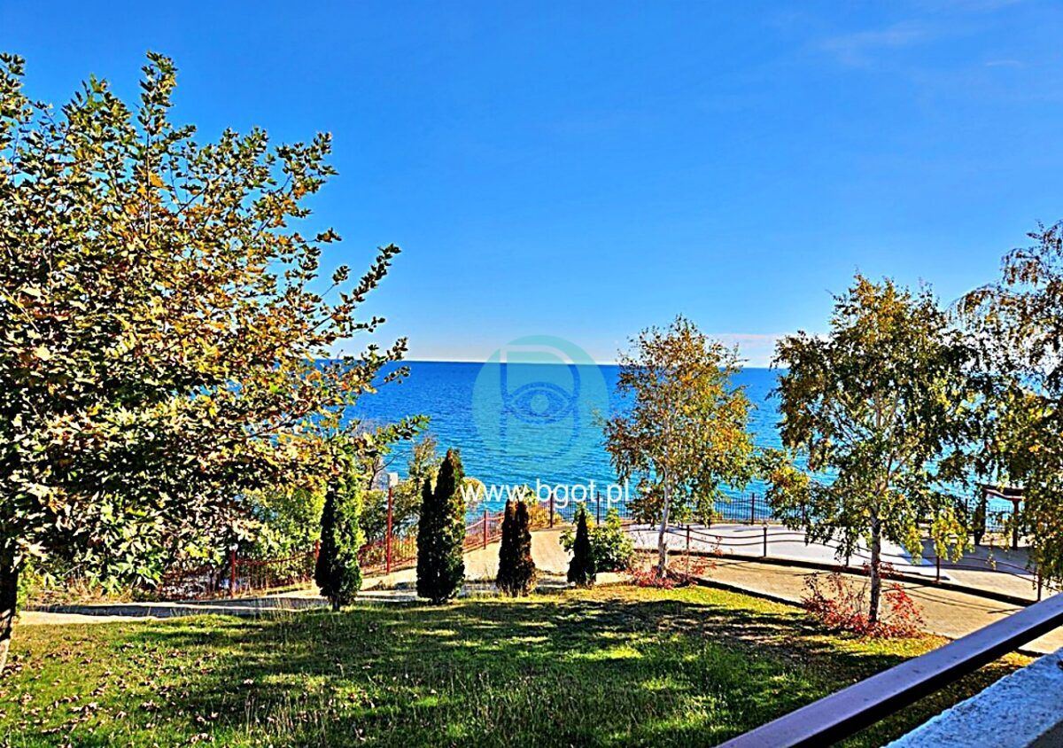 TRZYPOKOJOWE MIESZKANIE Z WIDOKIEM NA MORZE W PANORAMA FORT BEACH SVETI VLAS — zdjęcie 2