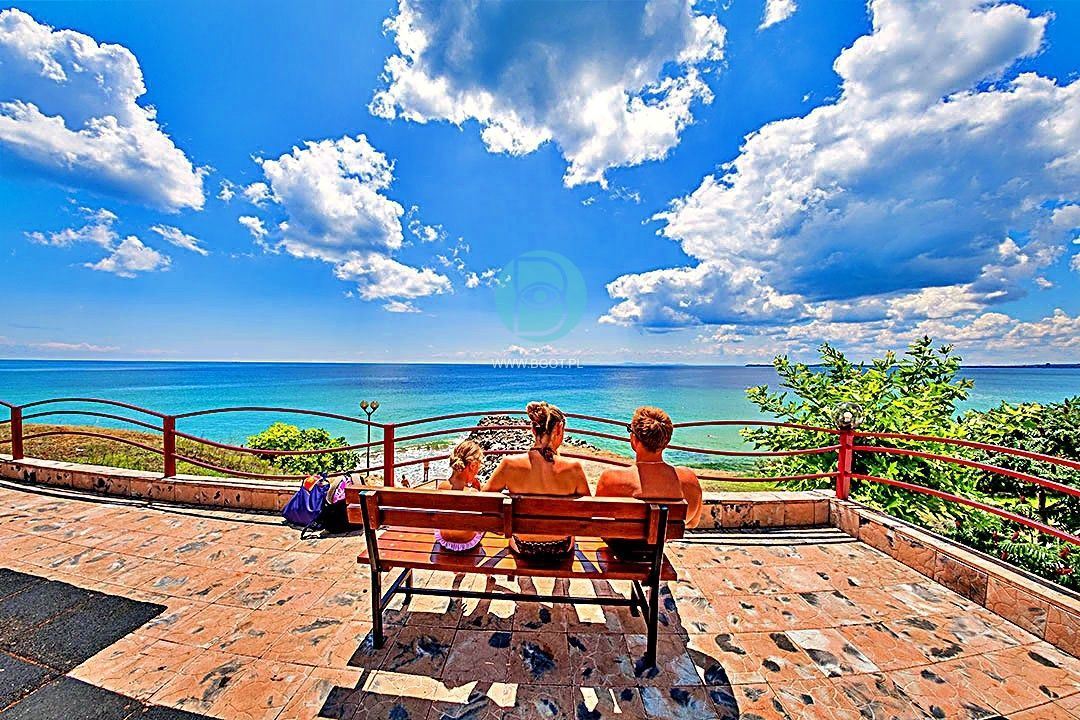 TRZYPOKOJOWE MIESZKANIE Z WIDOKIEM NA MORZE W PANORAMA FORT BEACH SVETI VLAS — zdjęcie 3