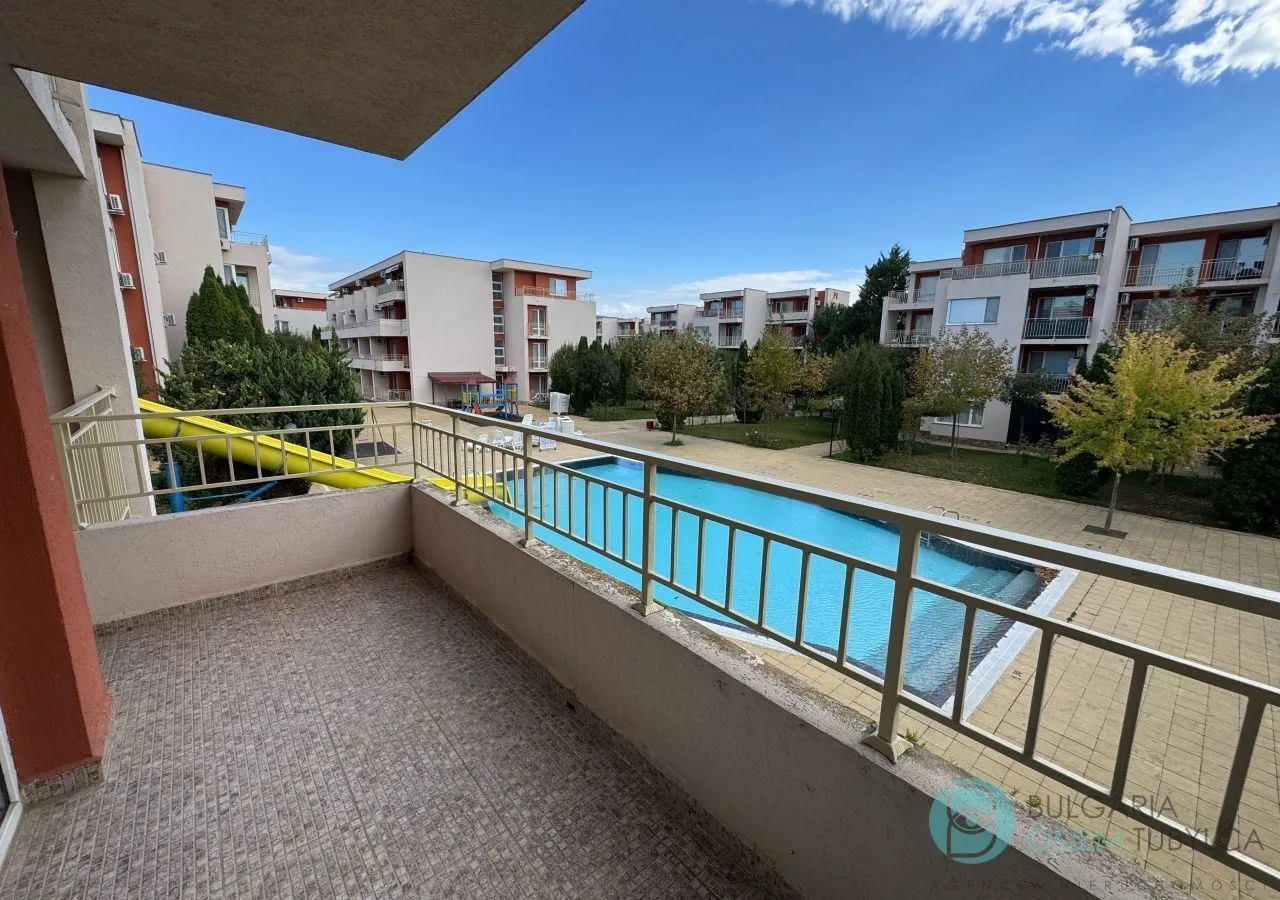 Apartament z widokiem na basen i ratami do 10 lat – Nessebar Fort Club, Słoneczny Brzeg