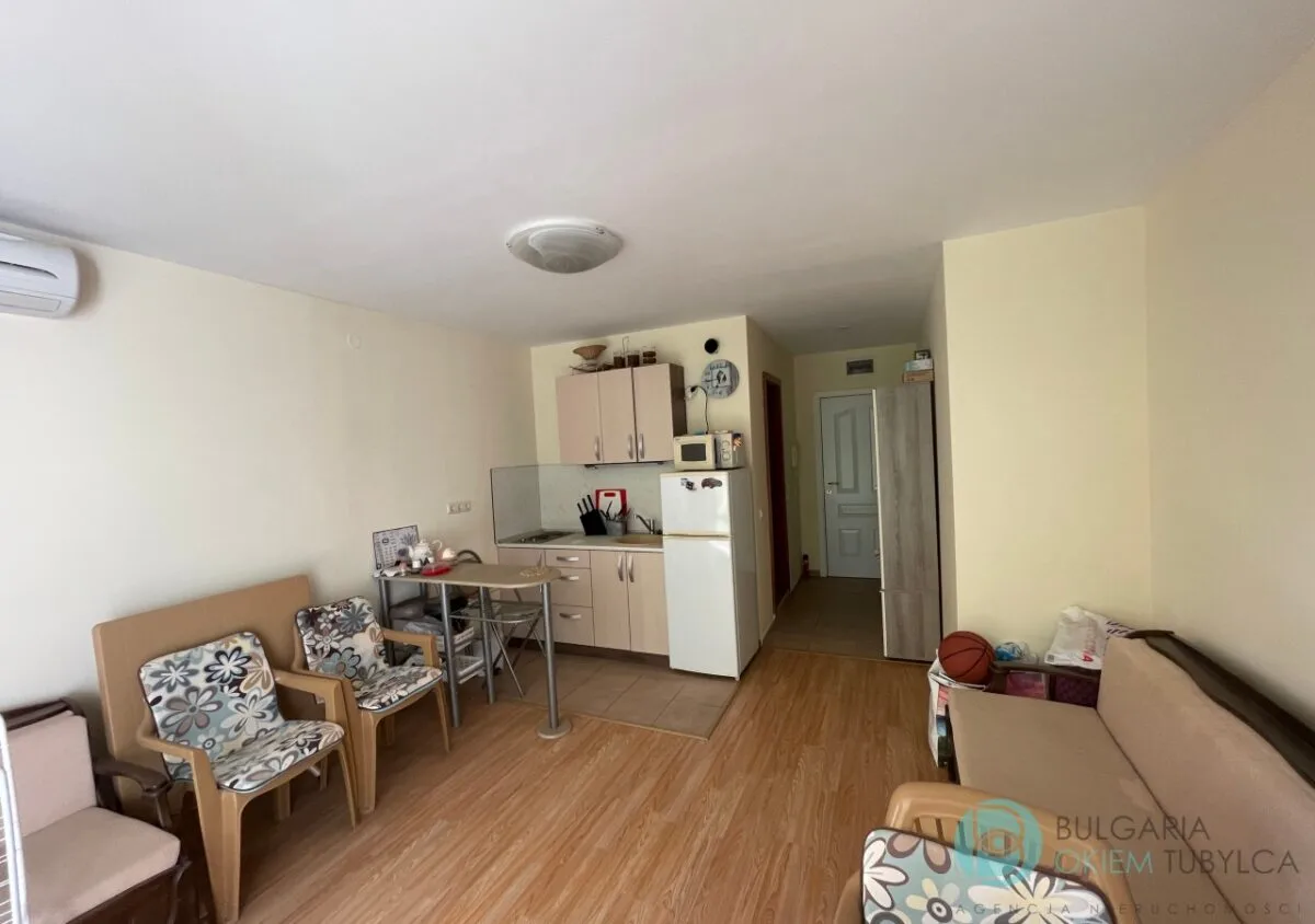 KAWALERKA NA PARTERZE Z WIODKIEM NA OGRÓD W CROWN FORT CLUB SVETI VLAS — zdjęcie 4