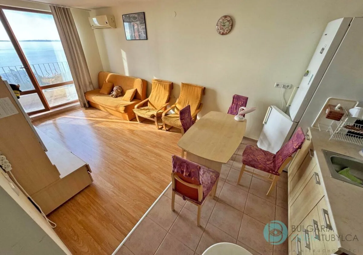 TRZYPOKOJOWE MIESZKANIE Z PANORAMICZNYM WIDOKIEM NA MORZE W SEA FORT SVETI VLAS — zdjęcie 4