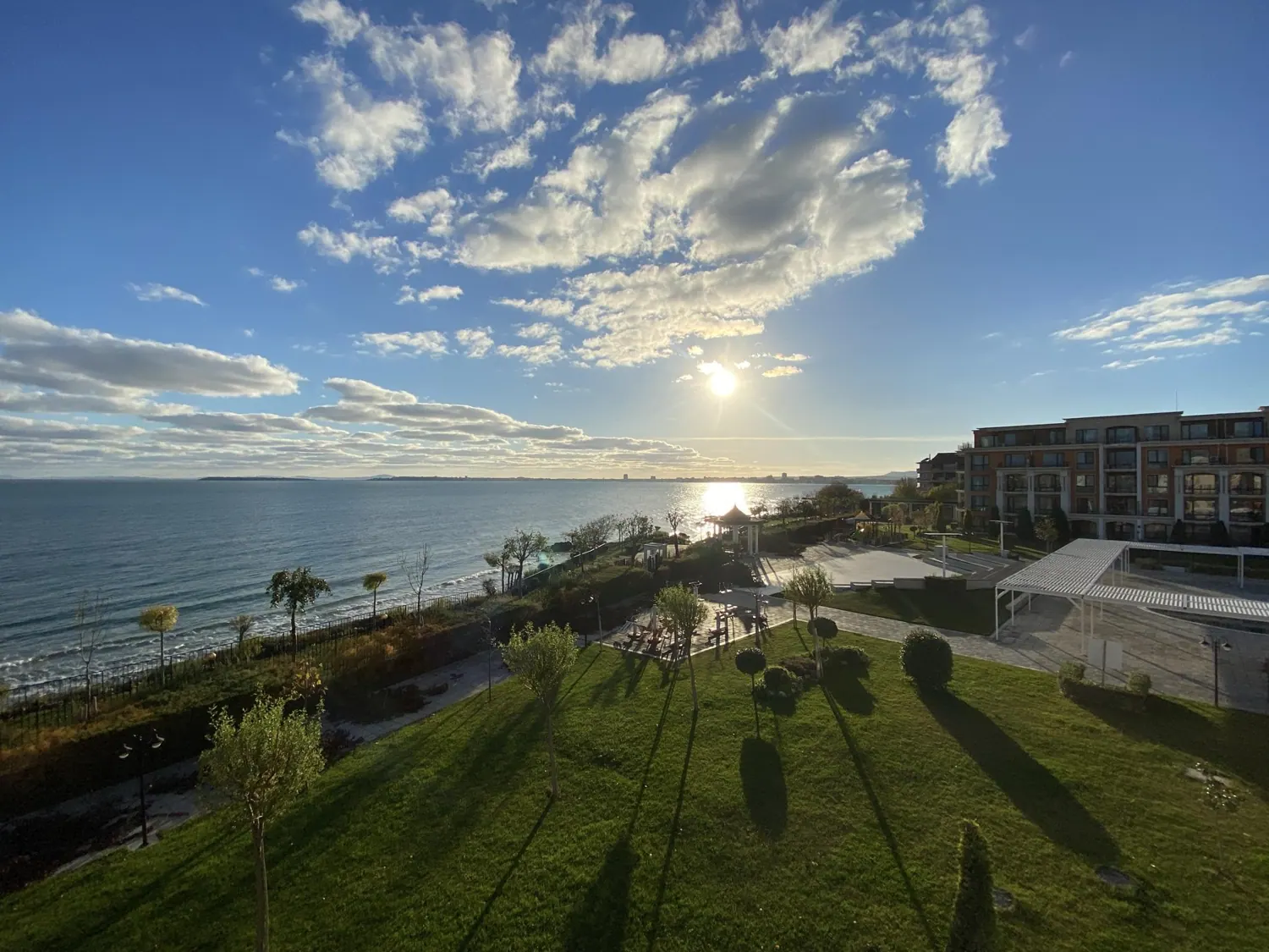 Apartament cu 4 camere — Premier Fort Beach · 330 — fotografie 1